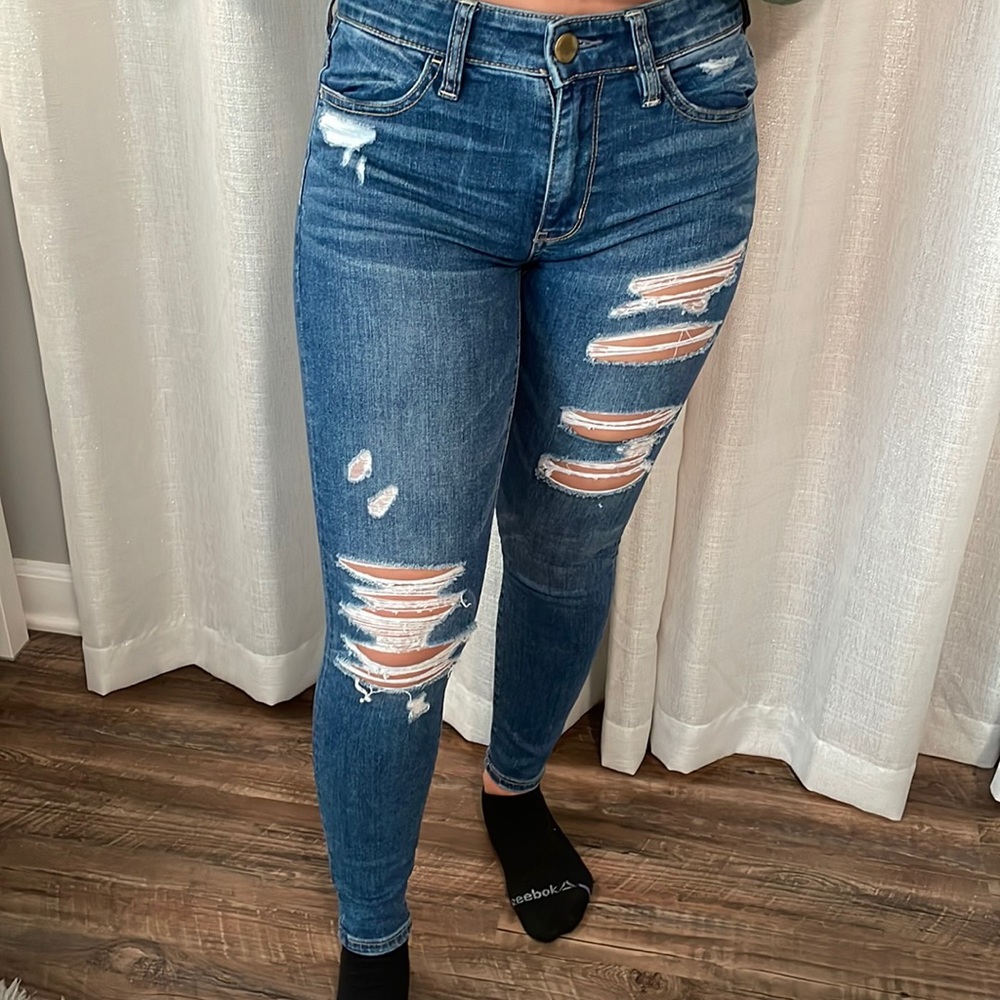 American Eagle Hi-Rise Distressed Jegging Size 2 Short